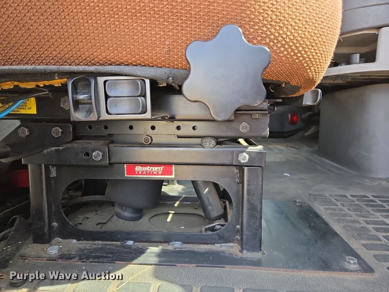 image for item EC0878 2012 Volvo VNL dump truck