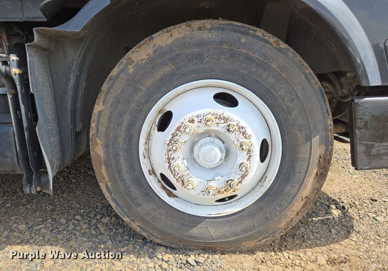 image for item EC0878 2012 Volvo VNL dump truck