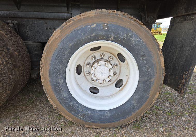 image for item EC0878 2012 Volvo VNL dump truck