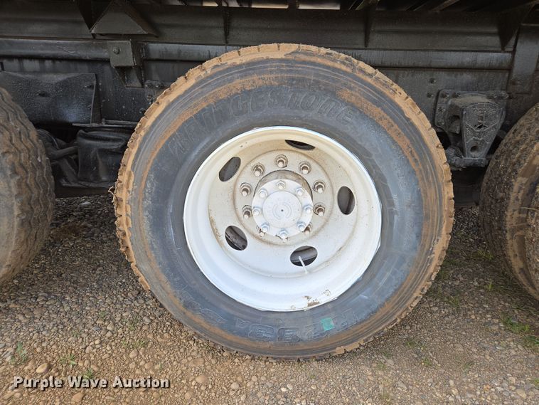 image for item EC0878 2012 Volvo VNL dump truck