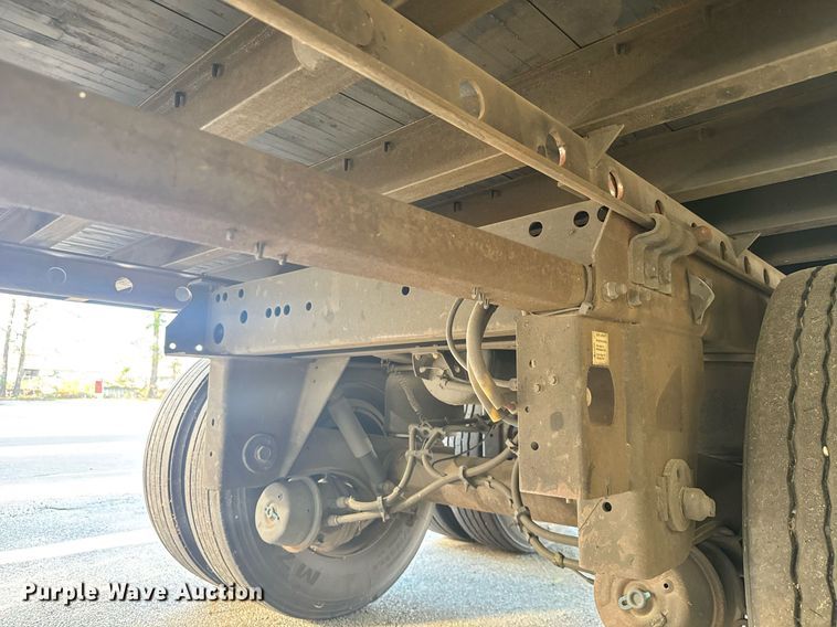 image for item EC3509 2008 Utility dry van trailer