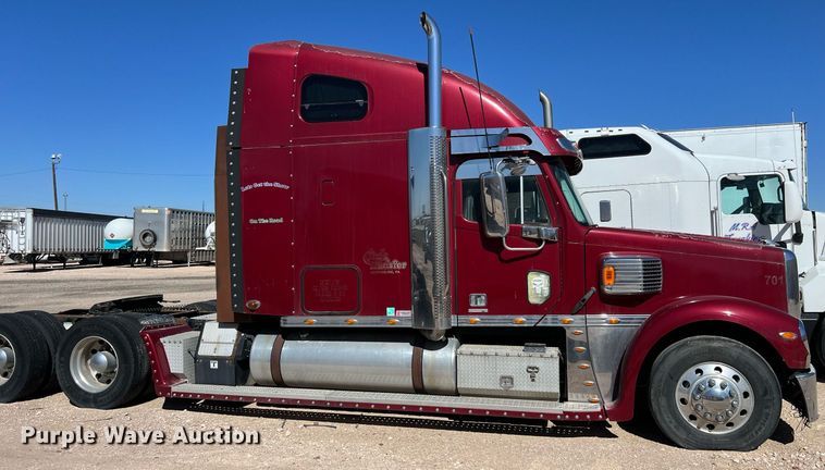 image for item ED2481 2010 Freightliner Coronado semi truck