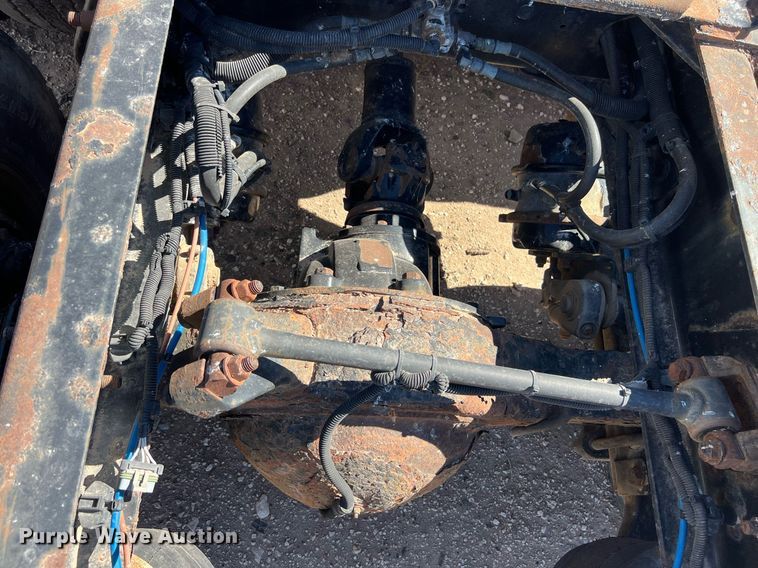 image for item ED2481 2010 Freightliner Coronado semi truck