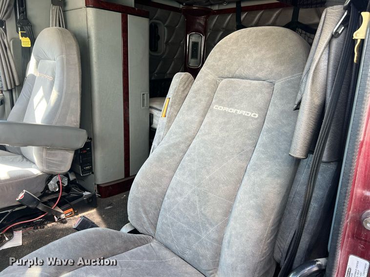 image for item ED2481 2010 Freightliner Coronado semi truck