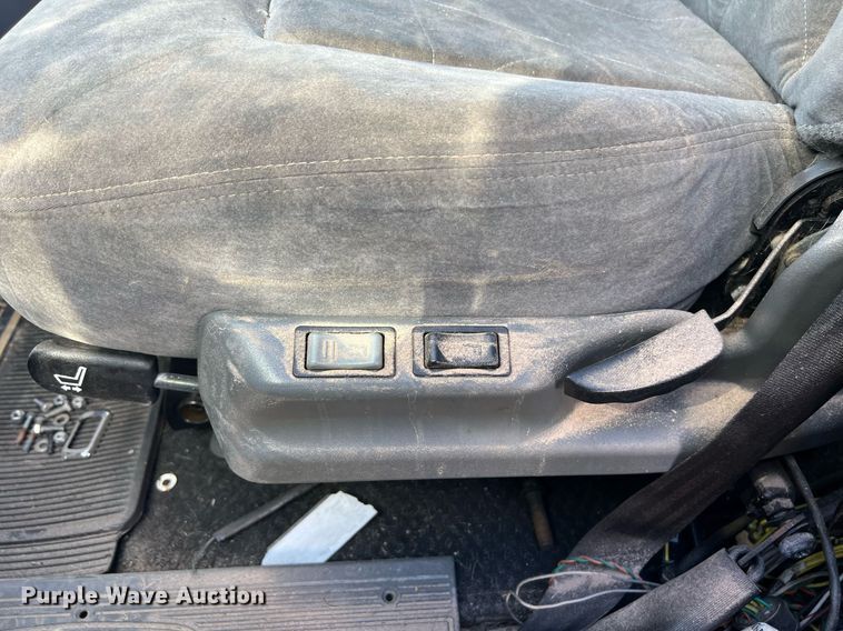 image for item ED2481 2010 Freightliner Coronado semi truck