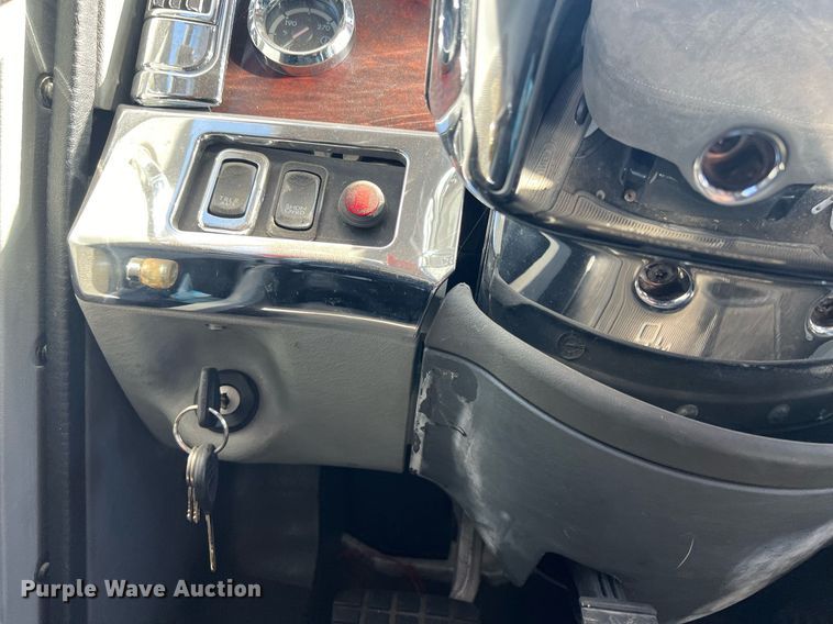 image for item ED2481 2010 Freightliner Coronado semi truck