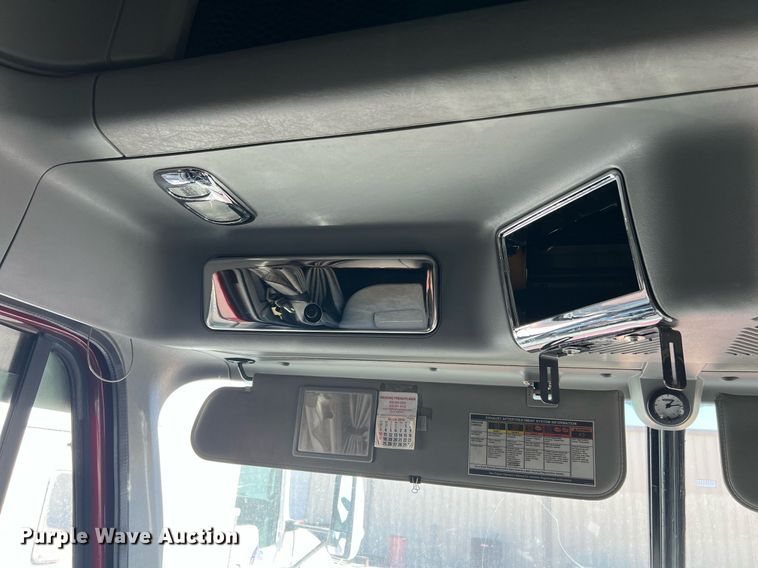 image for item ED2481 2010 Freightliner Coronado semi truck