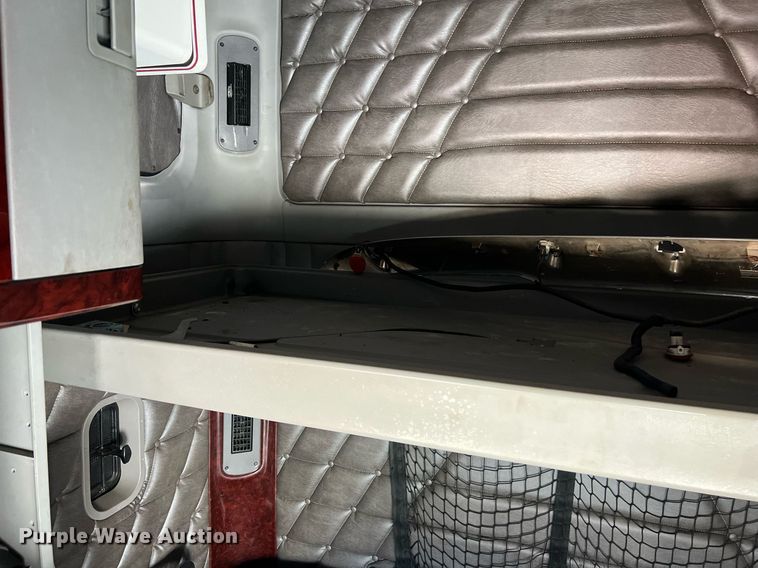 image for item ED2481 2010 Freightliner Coronado semi truck