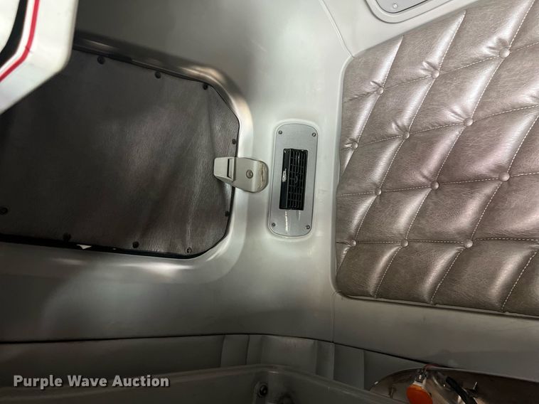 image for item ED2481 2010 Freightliner Coronado semi truck