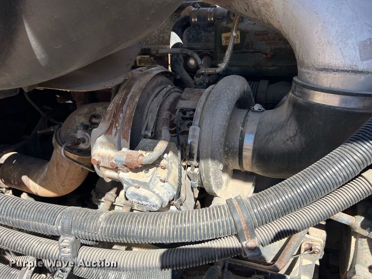 image for item ED2481 2010 Freightliner Coronado semi truck