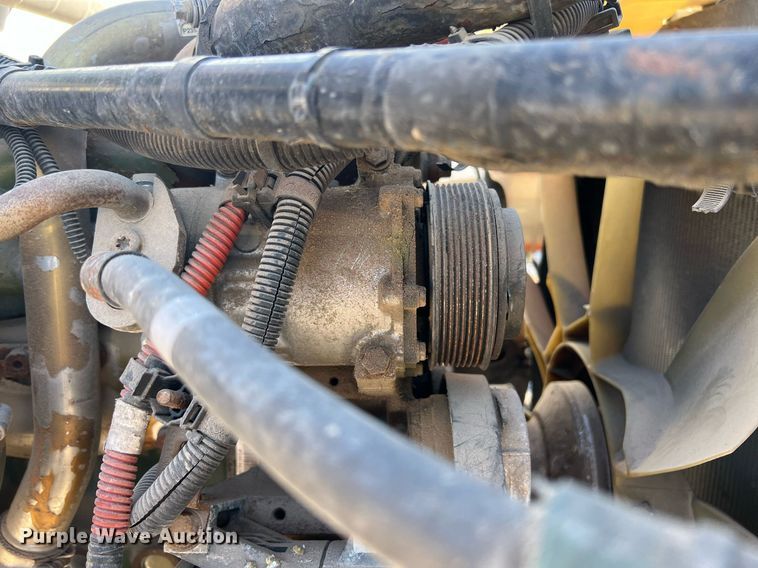 image for item ED2481 2010 Freightliner Coronado semi truck