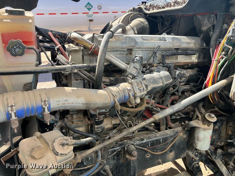 image for item ED2481 2010 Freightliner Coronado semi truck