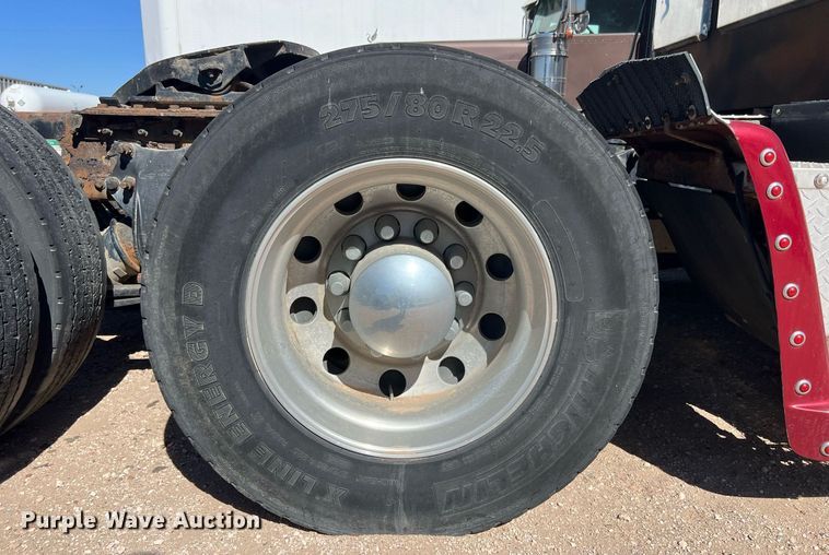 image for item ED2481 2010 Freightliner Coronado semi truck