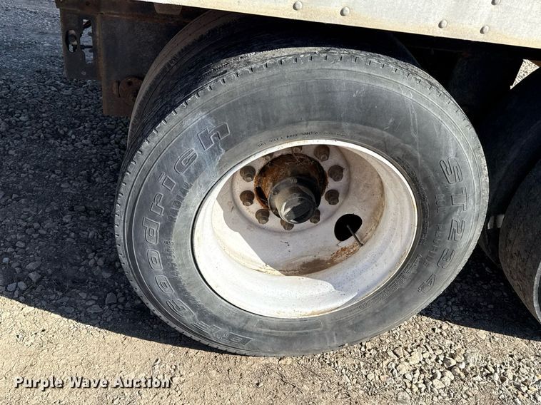 image for item ED3997 2003 Great Dane dry van trailer