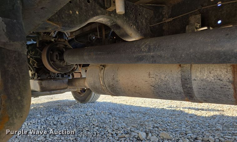 image for item ED4000 2006 Isuzu FTR box truck