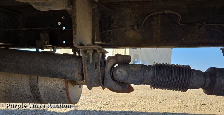 image for item ED4000 2006 Isuzu FTR box truck