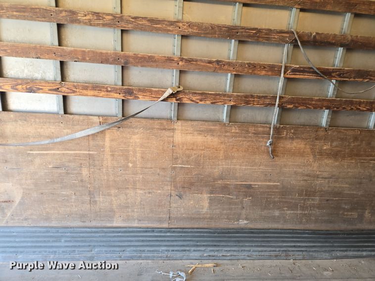 image for item ED4000 2006 Isuzu FTR box truck