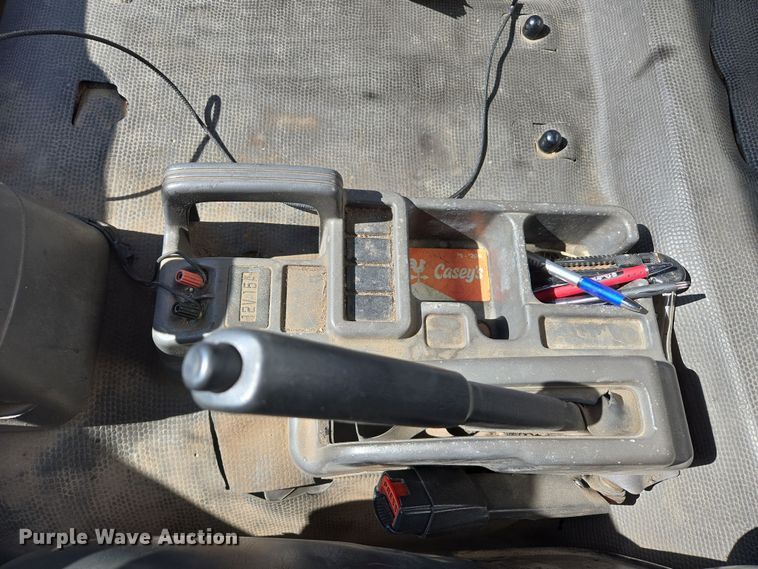 image for item ED4000 2006 Isuzu FTR box truck