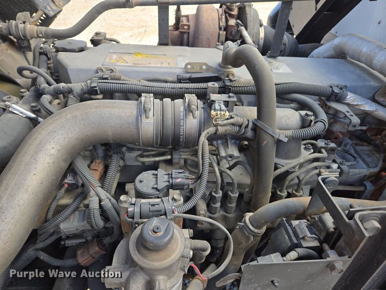 image for item ED4000 2006 Isuzu FTR box truck