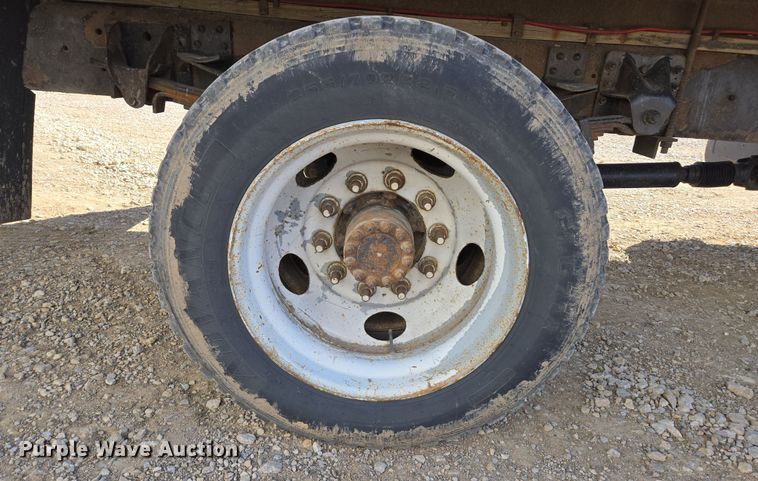 image for item ED4000 2006 Isuzu FTR box truck