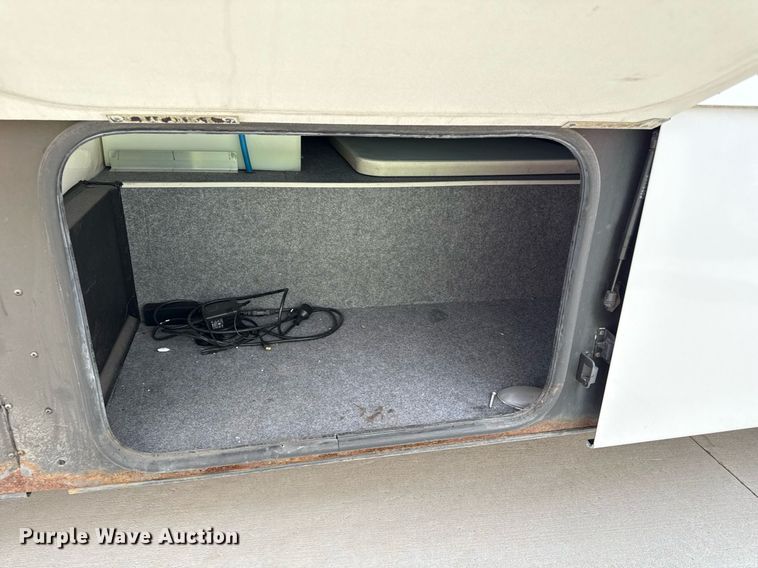 image for item ED4098 2017 Freightliner MC mobile medical unit