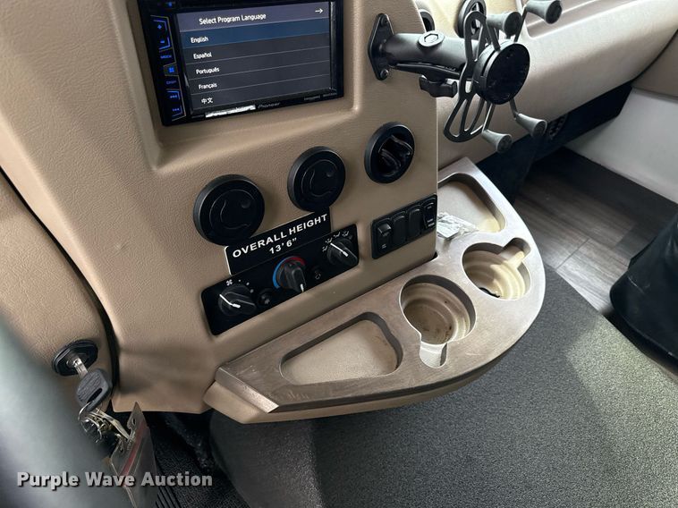 image for item ED4098 2017 Freightliner MC mobile medical unit