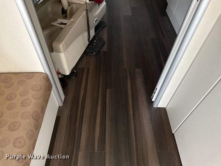 image for item ED4098 2017 Freightliner MC mobile medical unit