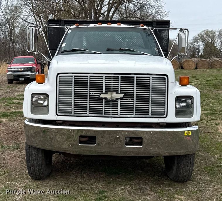 image for item ED4122 1995 Chevrolet C7 Topkick winch truck