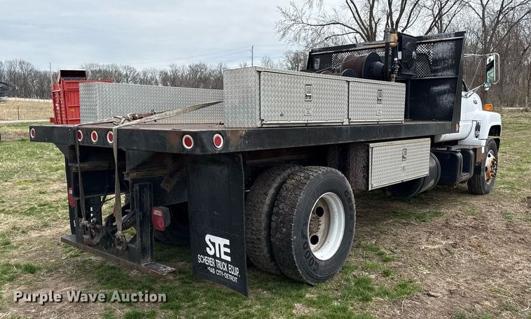 image for item ED4122 1995 Chevrolet C7 Topkick winch truck