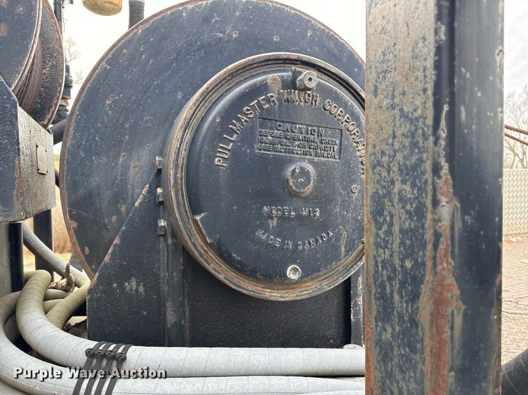 image for item ED4122 1995 Chevrolet C7 Topkick winch truck