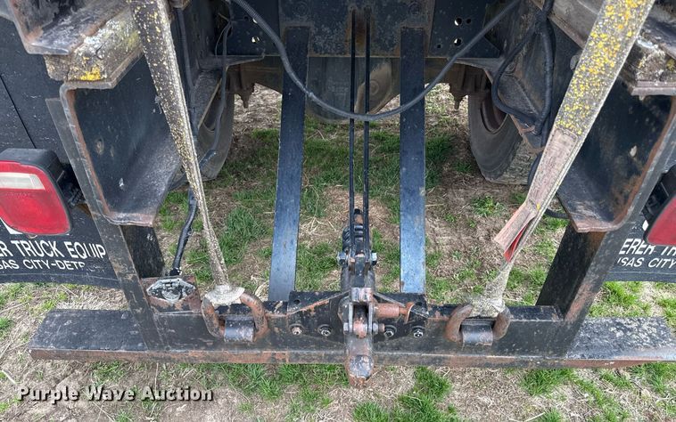 image for item ED4122 1995 Chevrolet C7 Topkick winch truck