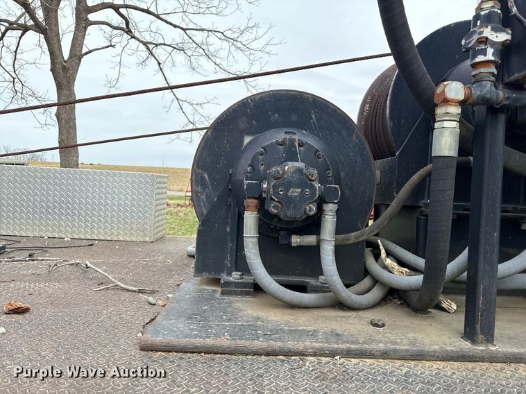 image for item ED4122 1995 Chevrolet C7 Topkick winch truck