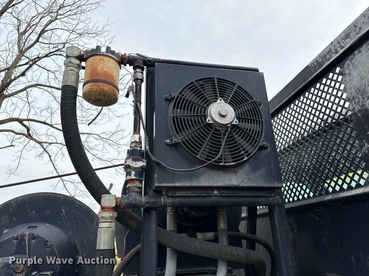 image for item ED4122 1995 Chevrolet C7 Topkick winch truck