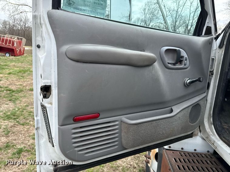 image for item ED4122 1995 Chevrolet C7 Topkick winch truck