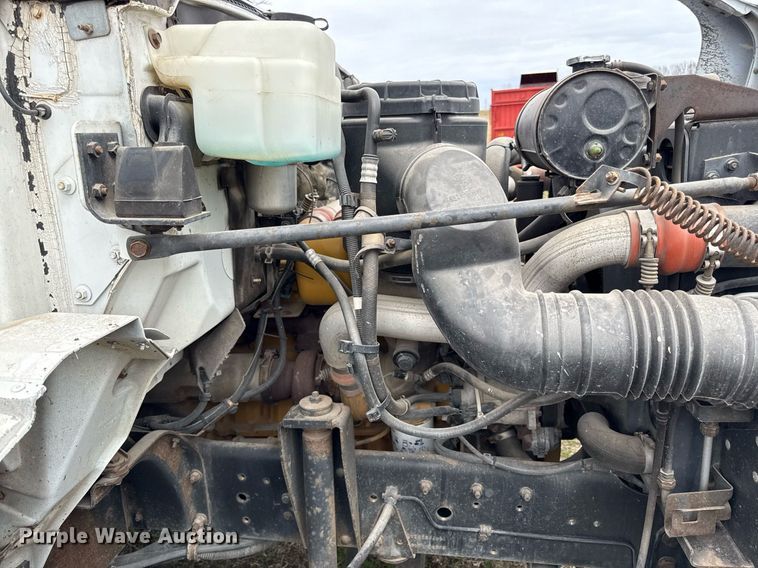 image for item ED4122 1995 Chevrolet C7 Topkick winch truck