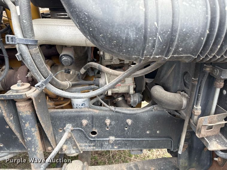 image for item ED4122 1995 Chevrolet C7 Topkick winch truck