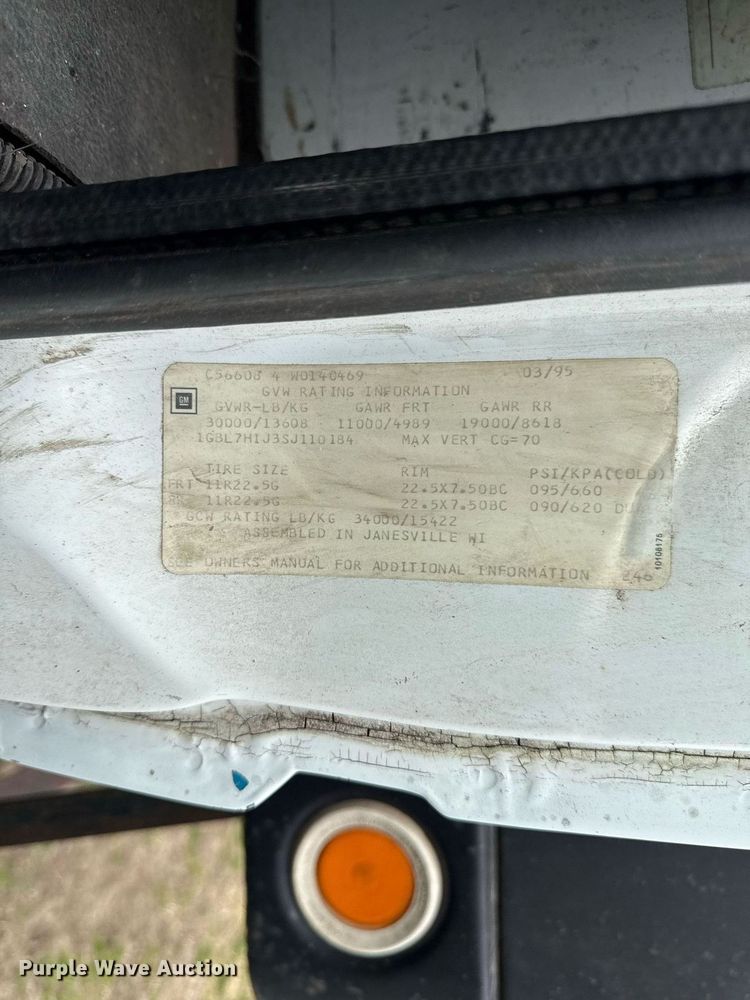 image for item ED4122 1995 Chevrolet C7 Topkick winch truck