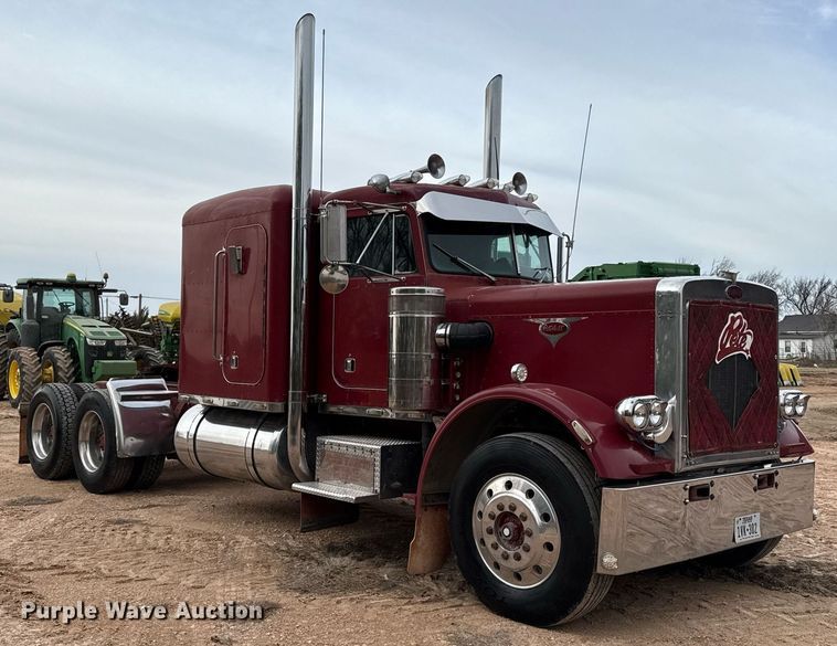 image for item ED5553 1981 Peterbilt 359 semi truck