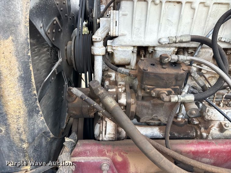 image for item ED5553 1981 Peterbilt 359 semi truck