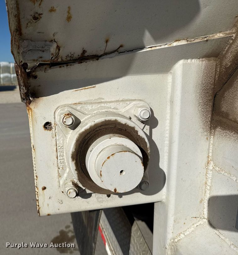 image for item ED5557 2008 Trinity Eagle Bridge live bottom trailer