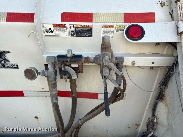 image for item ED5557 2008 Trinity Eagle Bridge live bottom trailer