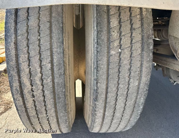 image for item ED5557 2008 Trinity Eagle Bridge live bottom trailer