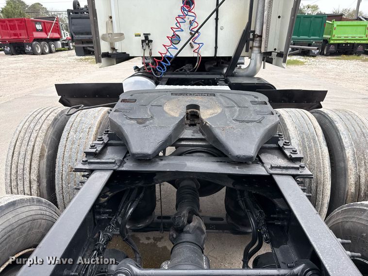 image for item ED5561 2015 Mack CXU613 semi truck