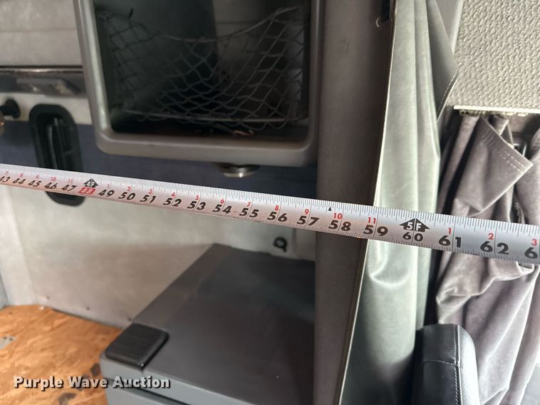 image for item ED5561 2015 Mack CXU613 semi truck