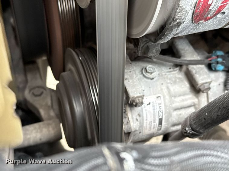 image for item ED5561 2015 Mack CXU613 semi truck