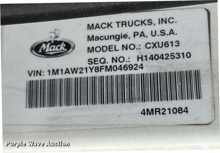 image for item ED5561 2015 Mack CXU613 semi truck