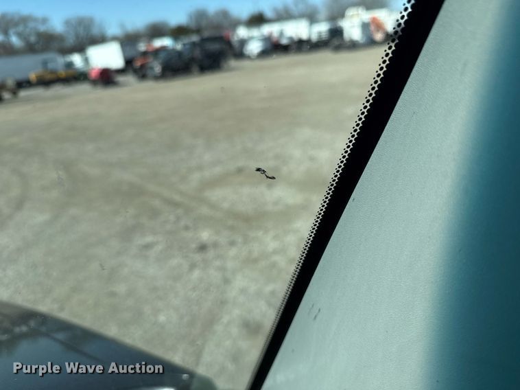 image for item EG2623 2019 Kenworth T680 semi truck