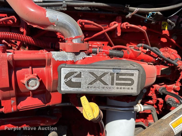 image for item EG2623 2019 Kenworth T680 semi truck