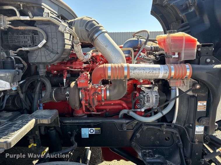 image for item EG2623 2019 Kenworth T680 semi truck