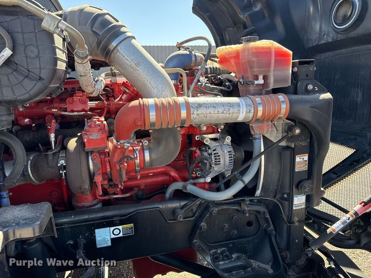 image for item EG2623 2019 Kenworth T680 semi truck